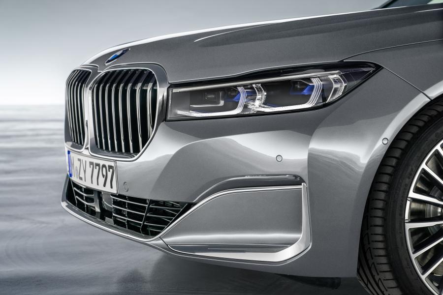 Детали экстерьера BMW 750Li xDrive (G12) 2019 года  (WW) (фото 73 из 164)